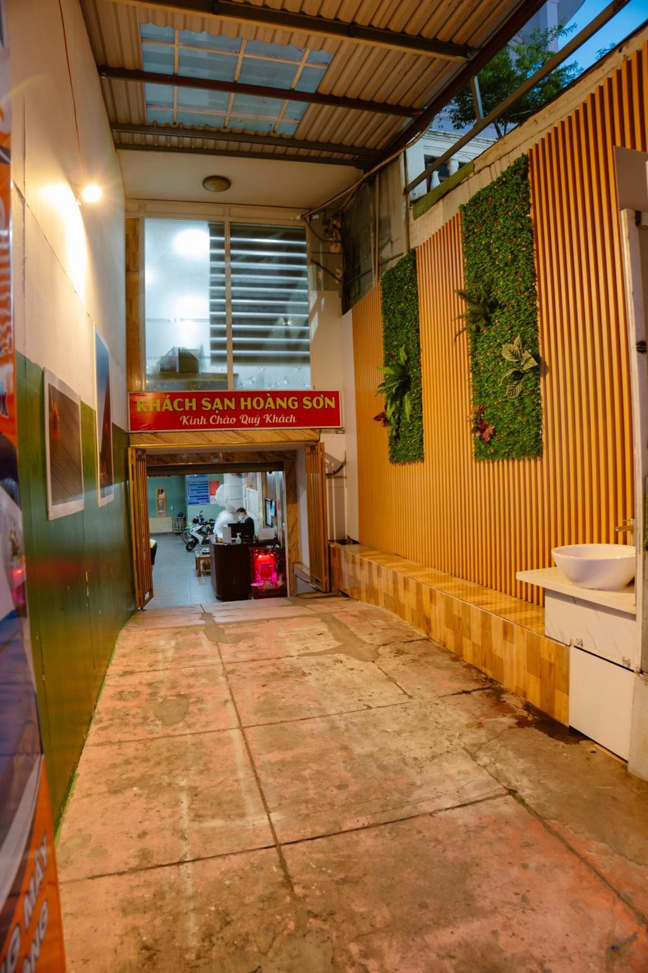Hoang Son Hotel Ho Chi Minh City Exterior photo